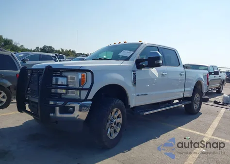 2017 Ford F-250 Lariat из США, поврежденный, VIN 1FT7W2BT2HEC76145